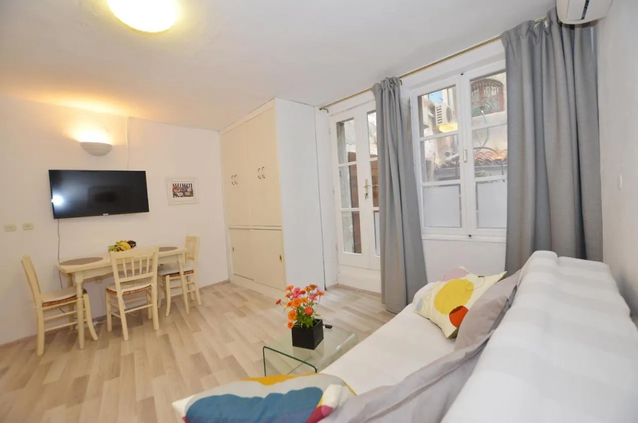 Mont 26 Apartment Rovinj